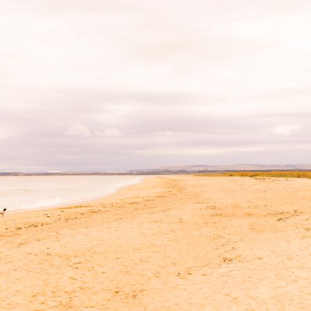 Dornoch Station Hotel Kültér fotó The beach at West Bay