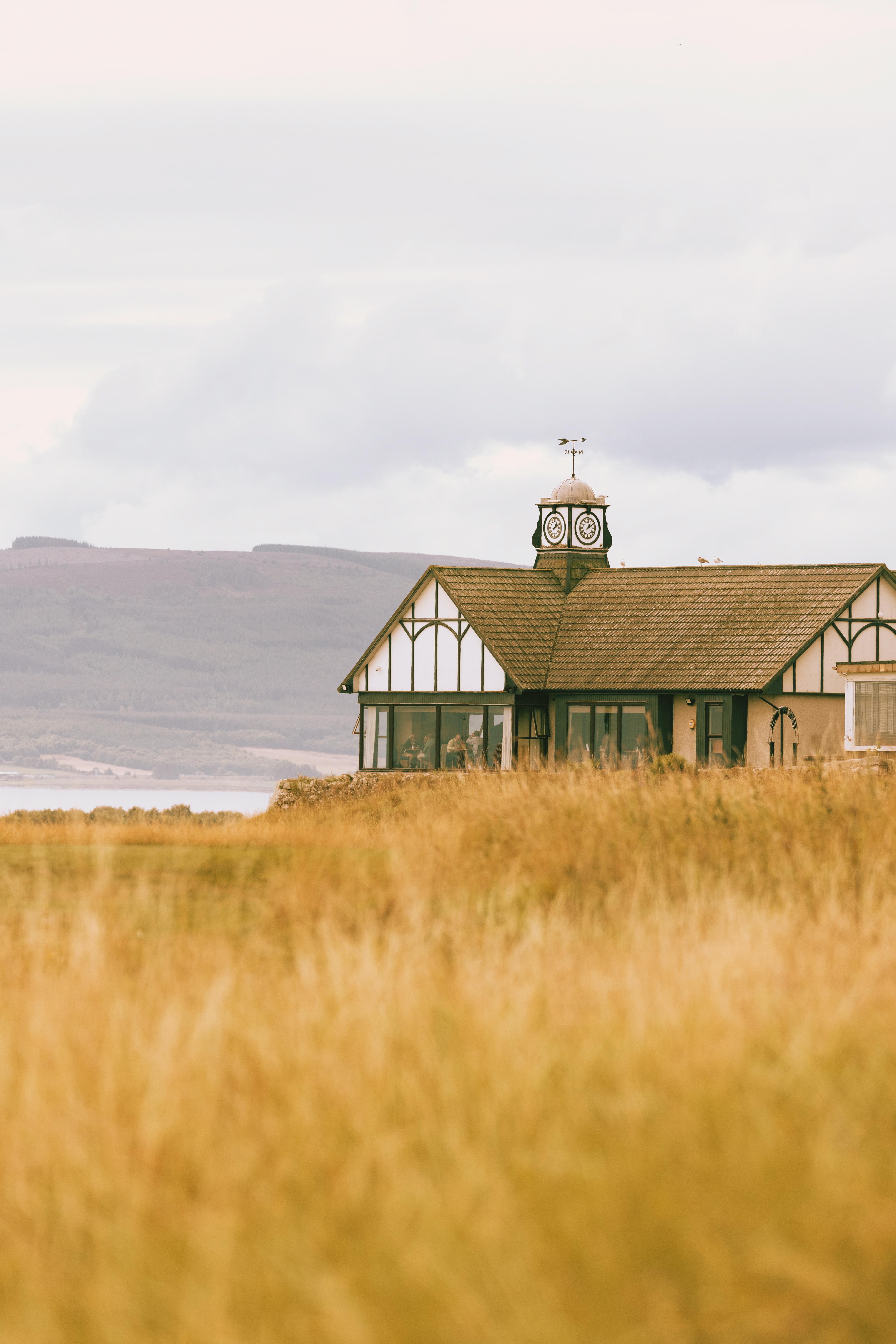 Dornoch Station Hotel Kültér fotó The Old Head Clubhouse