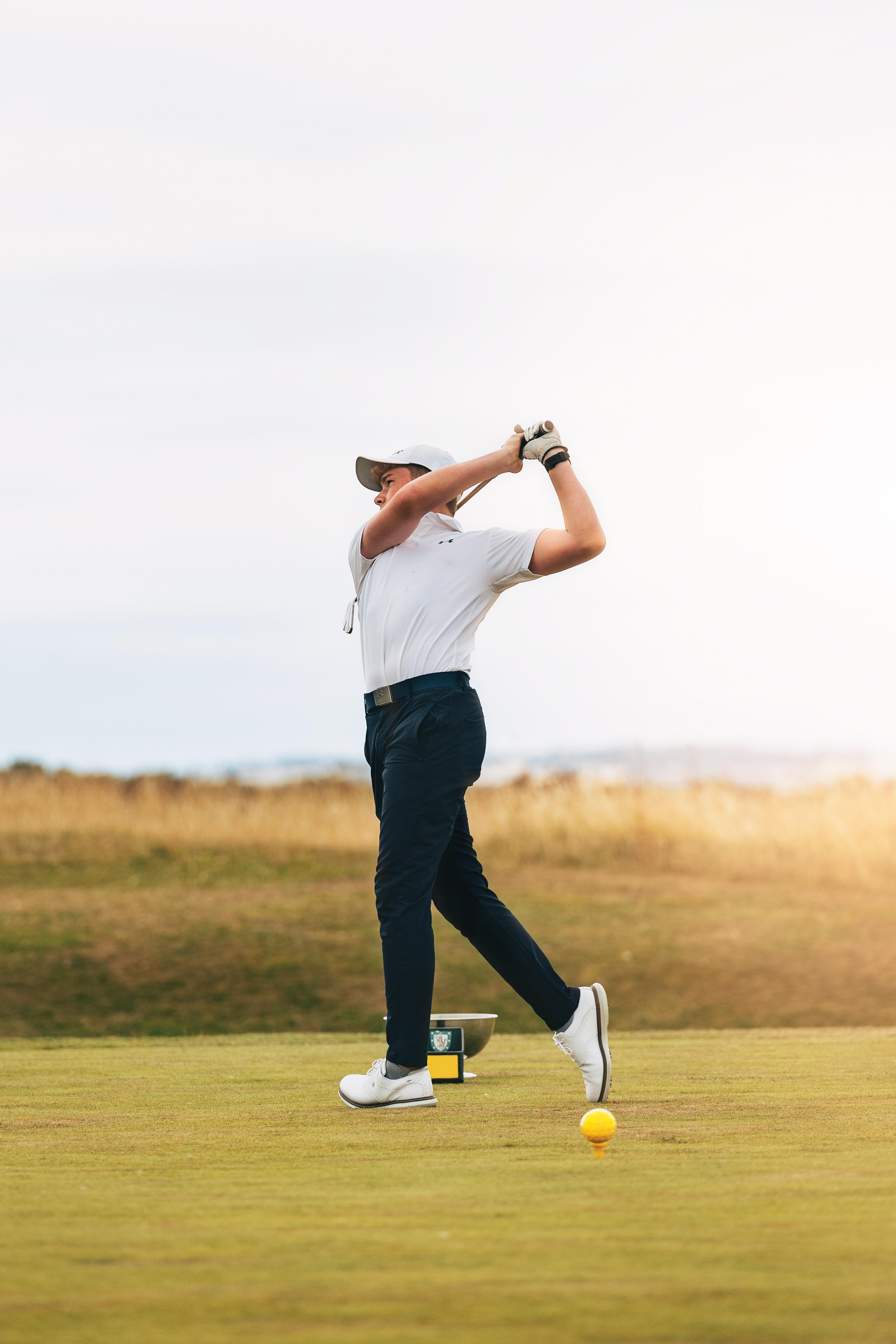 Dornoch Station Hotel Kültér fotó Golf player